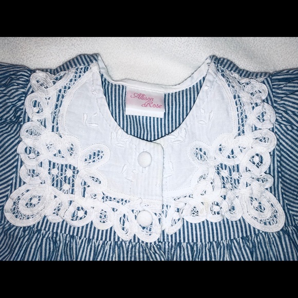 HOST PICK 💕Blue/White Pin-striped Dress with Hat - Picture 3 of 6